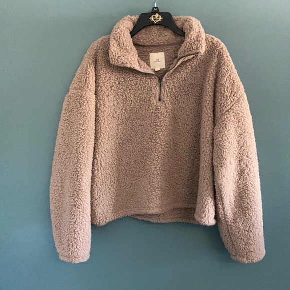 Sherpa Pullover. Quarter Zip. large - Picture 2 of 4